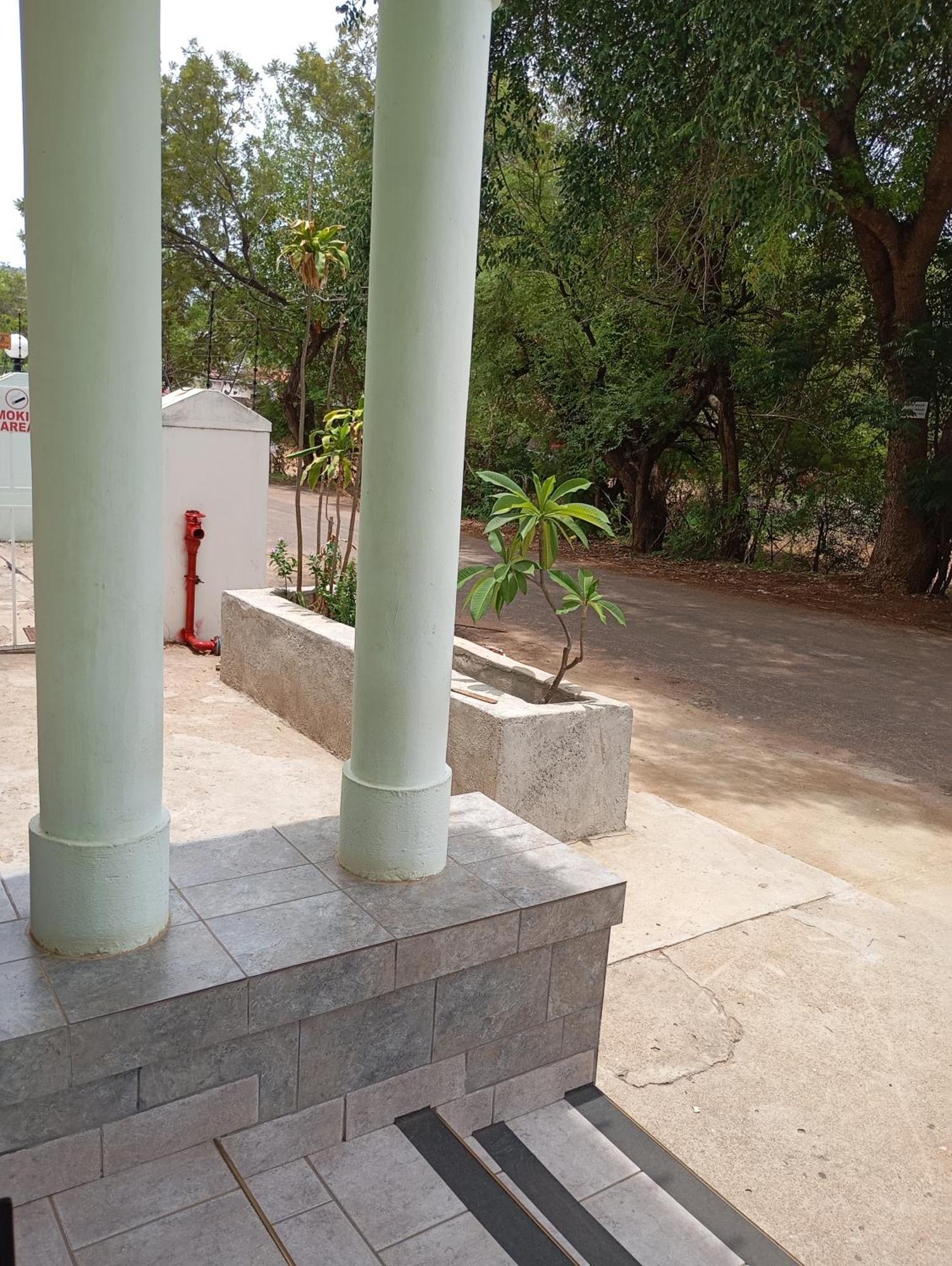 גאבורון Brackendene Lodge מראה חיצוני תמונה