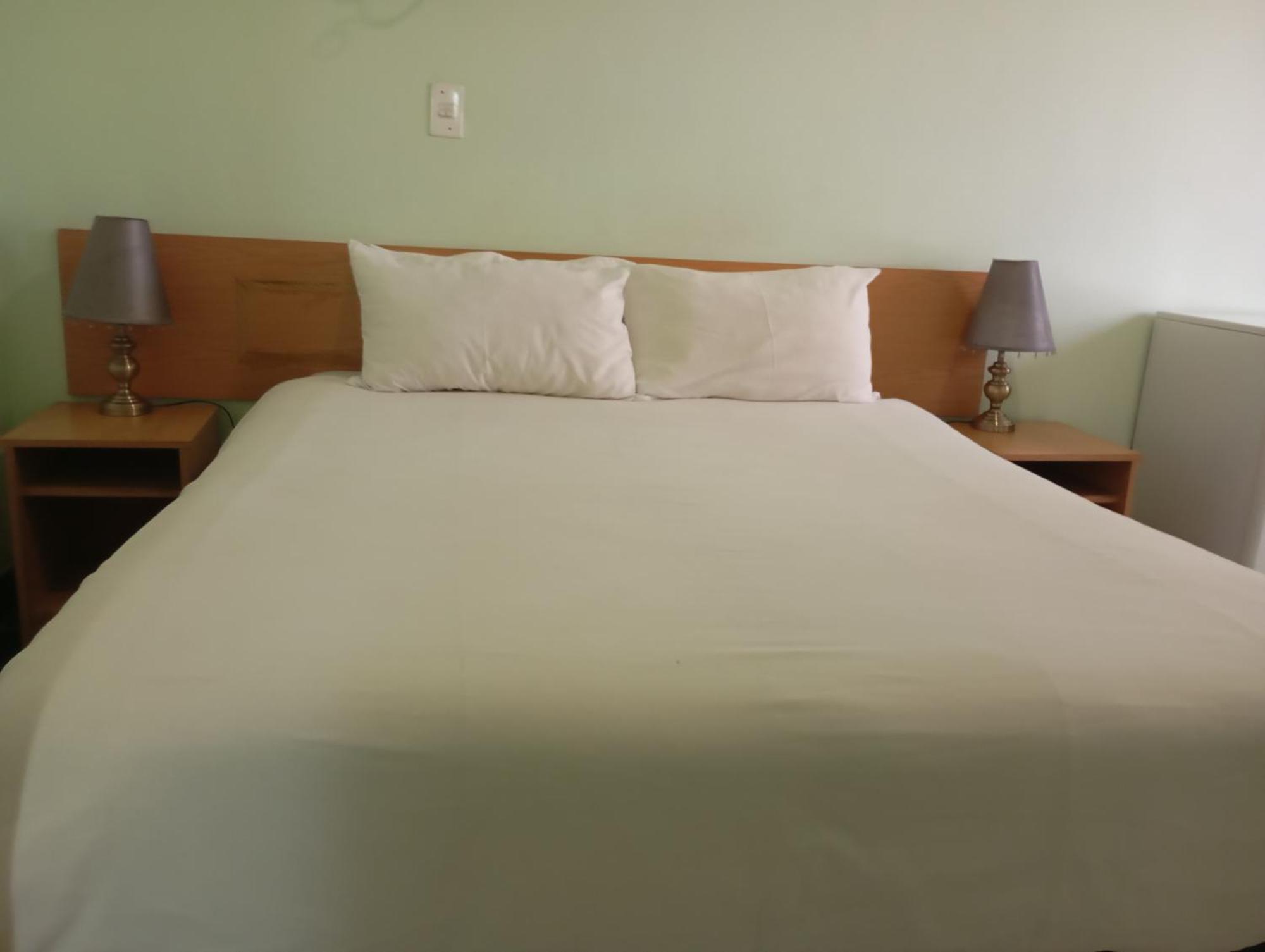 גאבורון Brackendene Lodge מראה חיצוני תמונה